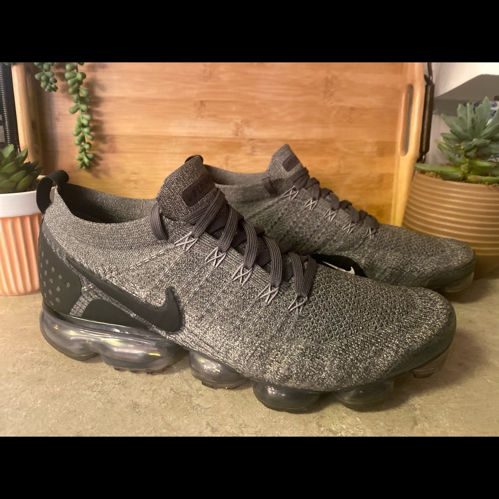 Men’s Nike VaporMax Flyknit 2 Running Shoes, SZ 13